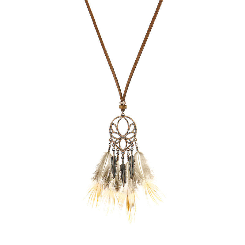 Round vintage feather tassel necklace