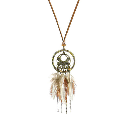 Round vintage feather tassel necklace