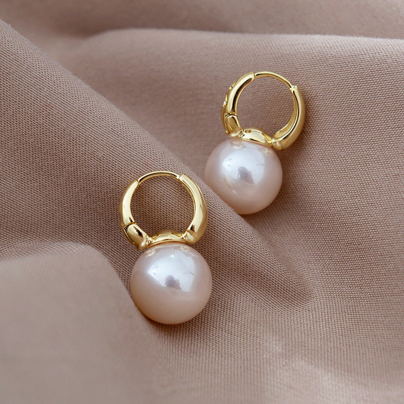 Fashion Korean simple pearl earrings