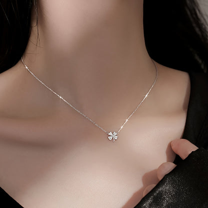 Silvery Four Leaf Clover Pendant Necklace Exquisite Rhinestone Alloy Clavicle Necklace Retro French Neck Jewelry For Women