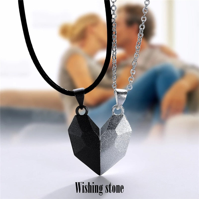1Pair Magnetic Couple Necklace For Lovers Gothic Punk Heart Pendant Necklace For Men Wedding Couple Jewelry Valentine&#39;s Day Gift