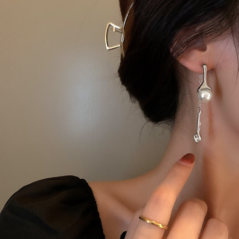 MENGJIQIAO Wholesale Fashion Design Irregular Metal Long Drop Earrings Women Asymmetric Elegant Pearl Boucle D&#39;oreille Jewelry