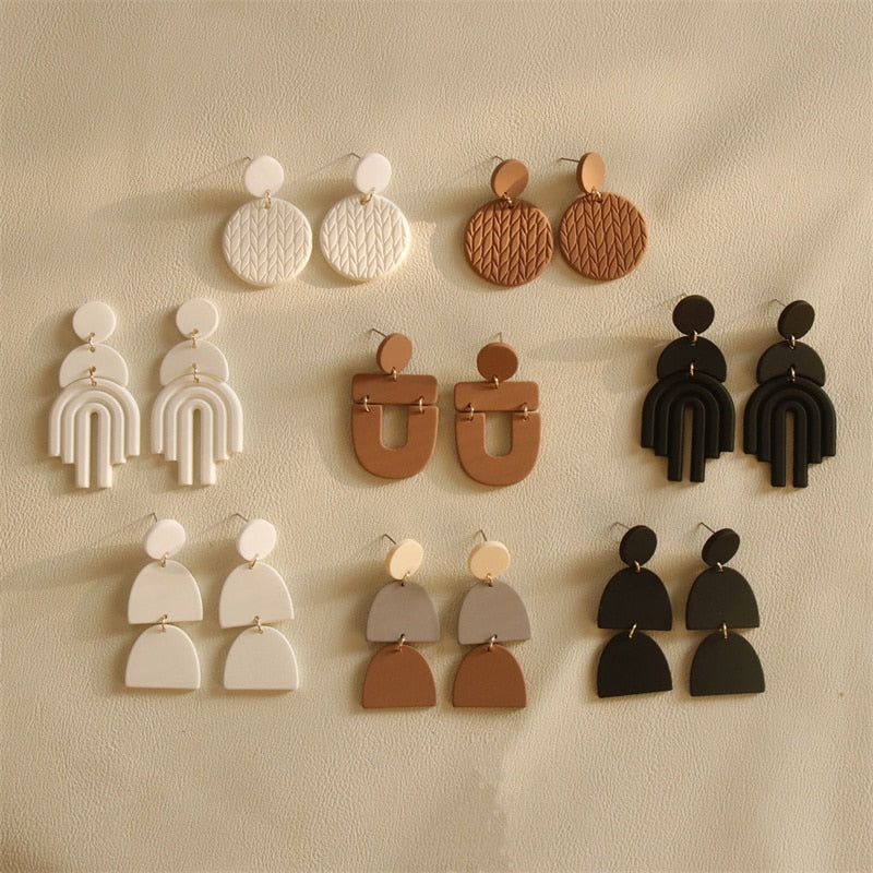 AOMU Fashion Geometric Round Hollow Acrylic Drop Earrings for Women Brown White Black Dangle Earrings Jewelry Gift 2022 Autumn