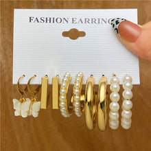 Load image into Gallery viewer, 17KM Trendy Gold Silver Color Butterfly Hoop Earrings Set For Women Snake Pearl Resin Hoop Earrings Brincos Party Jewelry