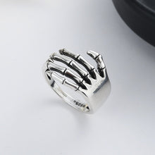 Load image into Gallery viewer, Retro Punk Opening Skull Finger Rings Steampunk Hip Hop Personality Finger Party Jewelry Men Women Halloween Rings