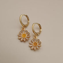 Load image into Gallery viewer, Delicacy Gold Daisy Sunflower Hoop Earring Endless Hoops Dangle Simple Everyday Holiday Gift for Her Bridesmaid Women Jewelry