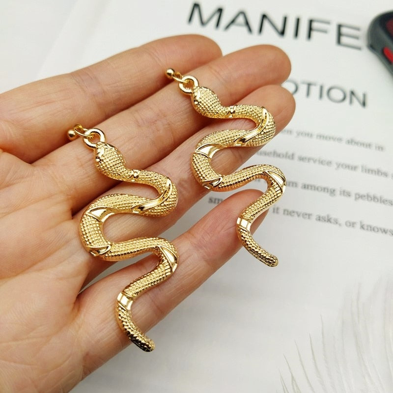 2022 punk Snake Pendant Necklace Golden Silver Color Unquie Men Women Neck Jewelry Statement Pouplar Necklace Wholesale