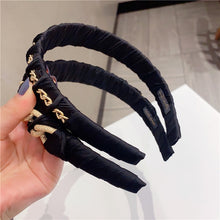 Load image into Gallery viewer, Europe Metal Chain Headbands for Women Bezel Black Hairband Female Hair Hoop Fashion Headwear Girls Hair Bands Hair Accessories