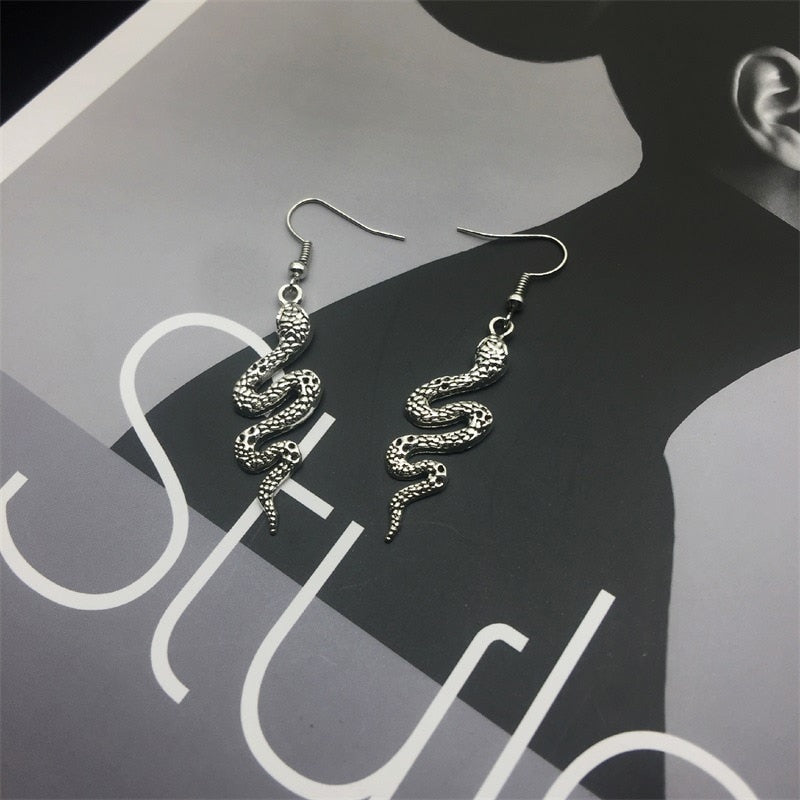 Trendy Vintage Snake Shape Dangle Earrings for Women Girl Retro Drop Earrings Cute Small Object Earring Jewelry Bijoux