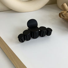 Load image into Gallery viewer, 1pcs Korean Coffee Black Large Hair Claws Acrylic Hairpins Barrette Crab Hair Clips Headwear for Women Girls Hair Accessories