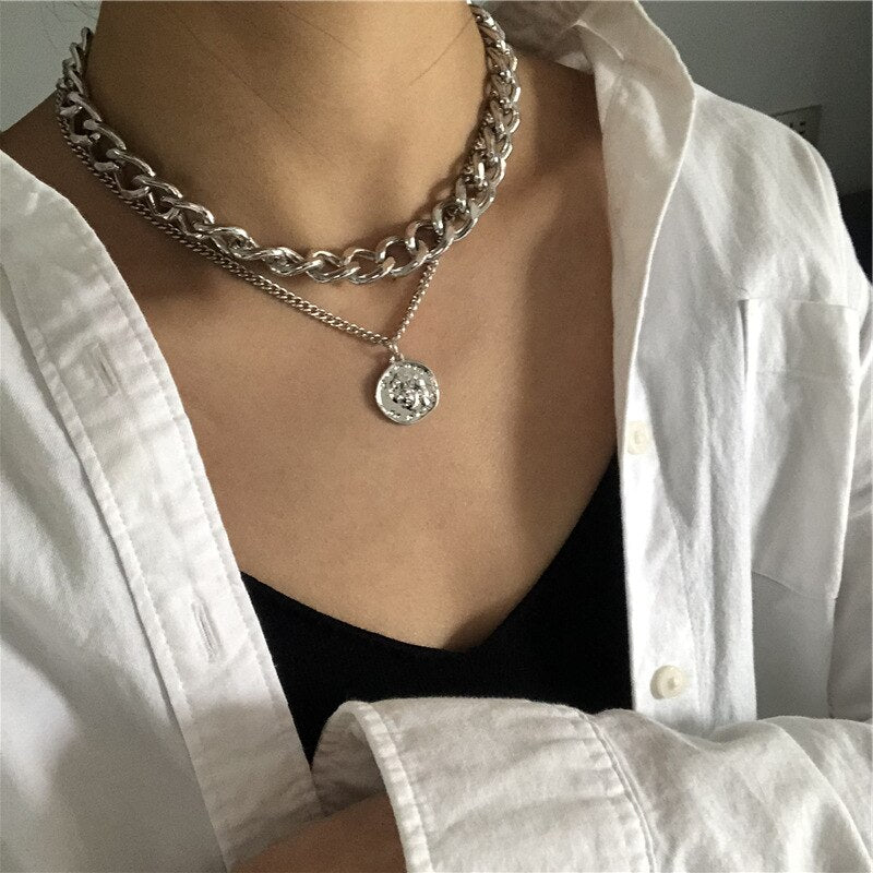 Fashion Butterfly Crystal Pearl Pendant Necklace Statement Clavicle Pearl Chain Layered Necklace Trend Butterfly Collar Jewelry