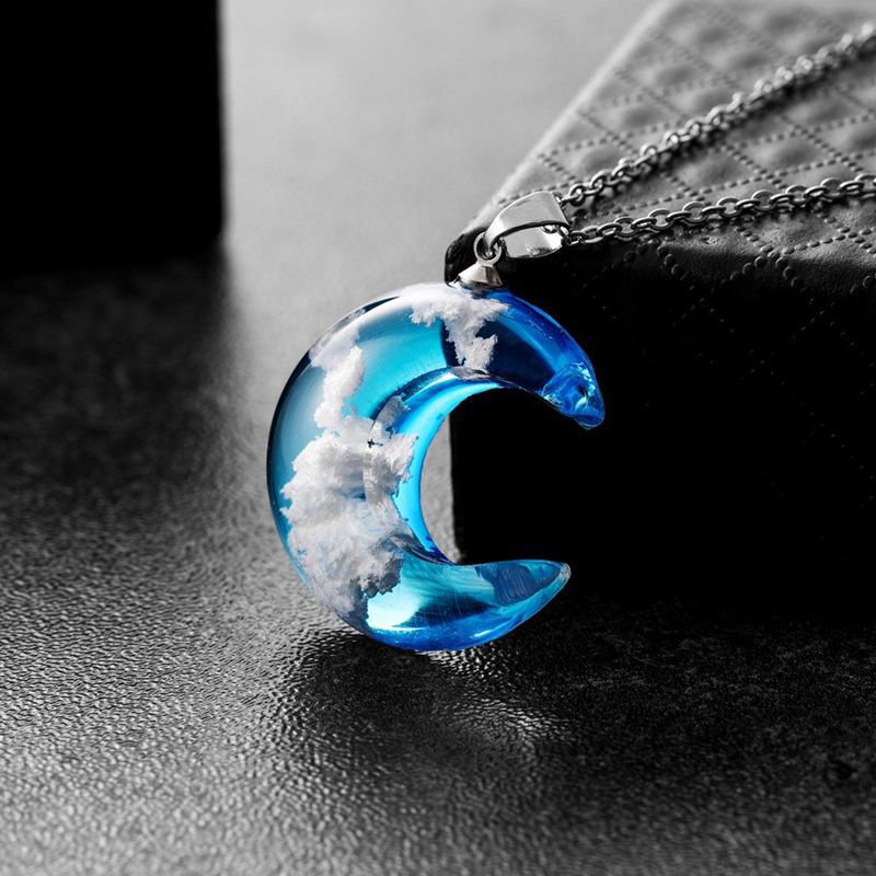 Necklace Chic Transparent Resin Rould Ball Moon Pendant Women Blue Sky White Cloud Chain Necklace Jewelry Gifts for Girl Fashion