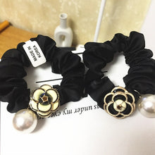Load image into Gallery viewer, White Big Pearl Flower Camellia Hair Ties Ropes Luxury Handmade Rose Alloy Elastic Hair Band Princess Crystal Hair Accessories