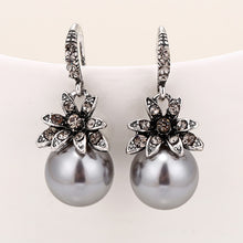 Load image into Gallery viewer, Fashion Imitation Pearl Earrings Inlaid Rhinestones Exquisite Charming Wedding Jewelry For Women Three Colors optional2022