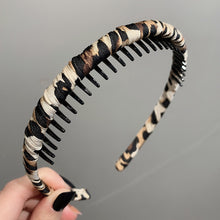 Load image into Gallery viewer, Fashion Headdress Solid Leopard Headband Wrap Bezel With Teeth Hair Hoop Hairband Headwear For Women Anti-slip Hair Accessories