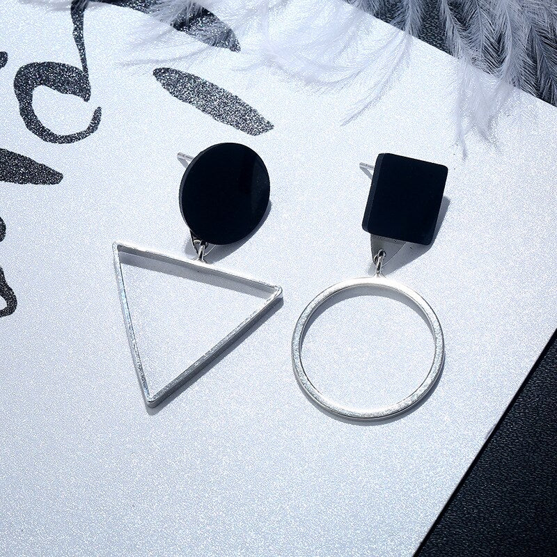 New Spring Summer Black Fashion Geometric Drop Earrings for Women Korea Trend Dangle Earring 2022 Female Elegant Jewelry