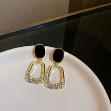 Load image into Gallery viewer, 2022 Resplendent Square Earrings Advanced Fashion Euro American Pure Simple Earrings Queen&#39;s Temperament Earrings