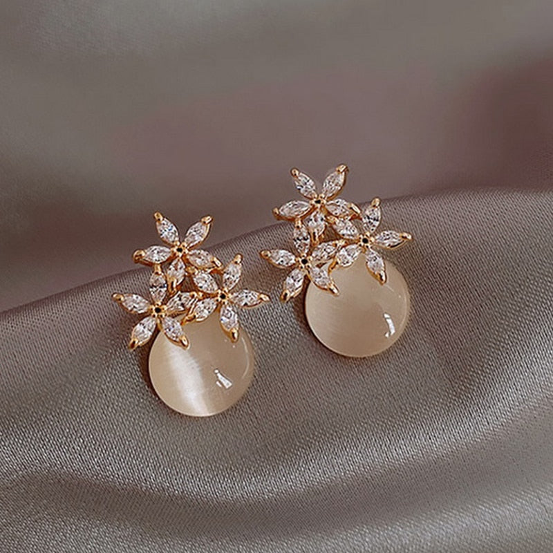Exquisite Opal Flower Leave Stud Earrings for Women Rhinestone Geometric Oval Square Earrings Girls Trend Party Ear Stud Jewelry
