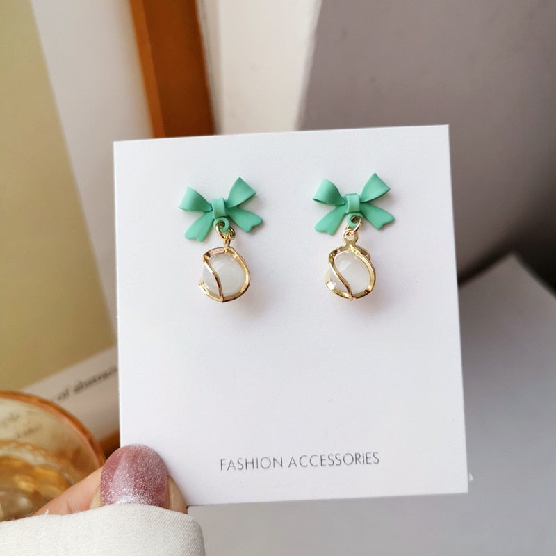 Geometric Butterfly Clip Earring for Teens Women Fashion 2022 Ear Cuffs Cool Jewelry Retro Chain Long Hanging Earings Metal Gift