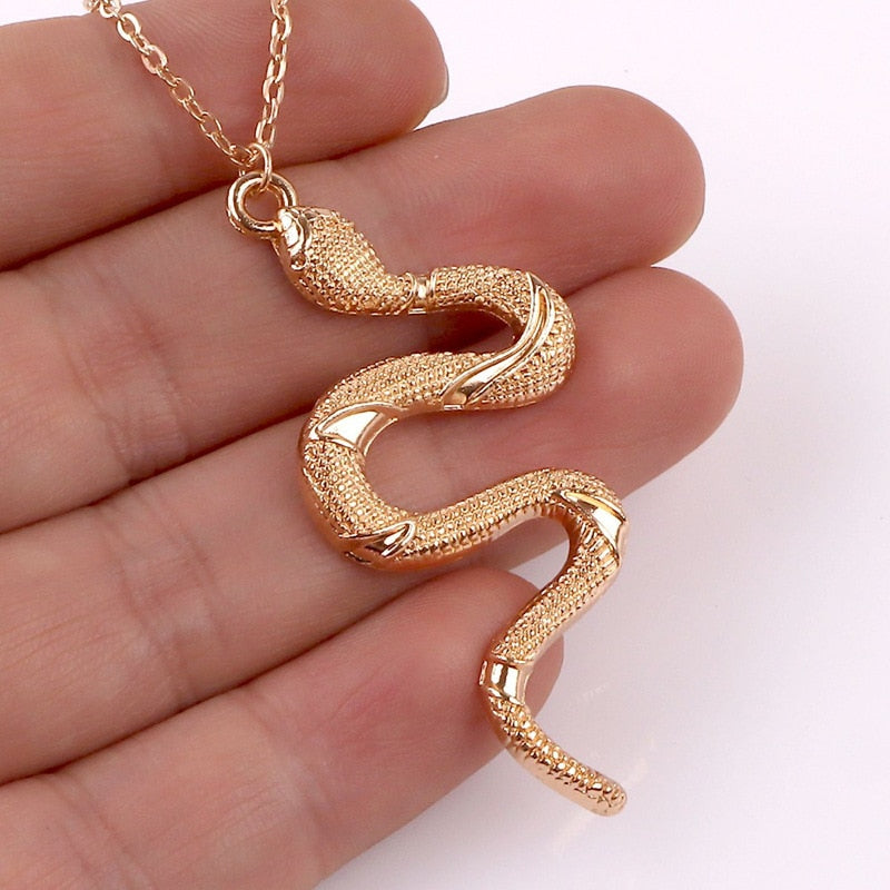 2022 punk Snake Pendant Necklace Golden Silver Color Unquie Men Women Neck Jewelry Statement Pouplar Necklace Wholesale
