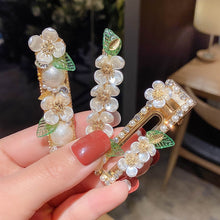 Load image into Gallery viewer, Pear Flower Series Hairpin Sweet and Cute Shell Flower Side Clip Green Leaf Spring Clip Duck Hairpin Hair Accessories