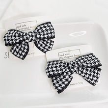 Load image into Gallery viewer, Retro Plaid Bow Hair Claw Clips For Women Hair Barrette Hairpin Crab Hair Clips For Women Hair Accessories Headwear Ornament