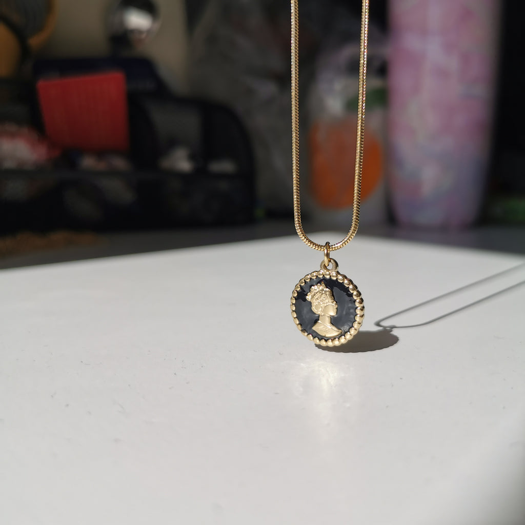 HangZhi 2022 New Korean Vintage Water Drop Star Round Bear Oval Pendant Necklace Geometric Gold Color Titanium Steel Jewelry