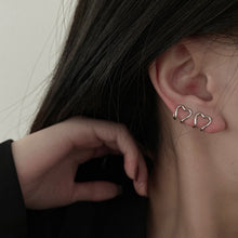Load image into Gallery viewer, 2022 Korea Silver Color metal Geometric Heart Ear Cuff Stackable Simple C-shape Ear Clip Earrings for Women Aesthetic Jewelry