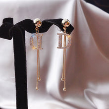 Load image into Gallery viewer, Fashion Korean Stud Earrings for Women Exquisite Luxury Shiny Tassel Crystal Drop Earrings Wholesale Wedding Jewelry 2022 Trend