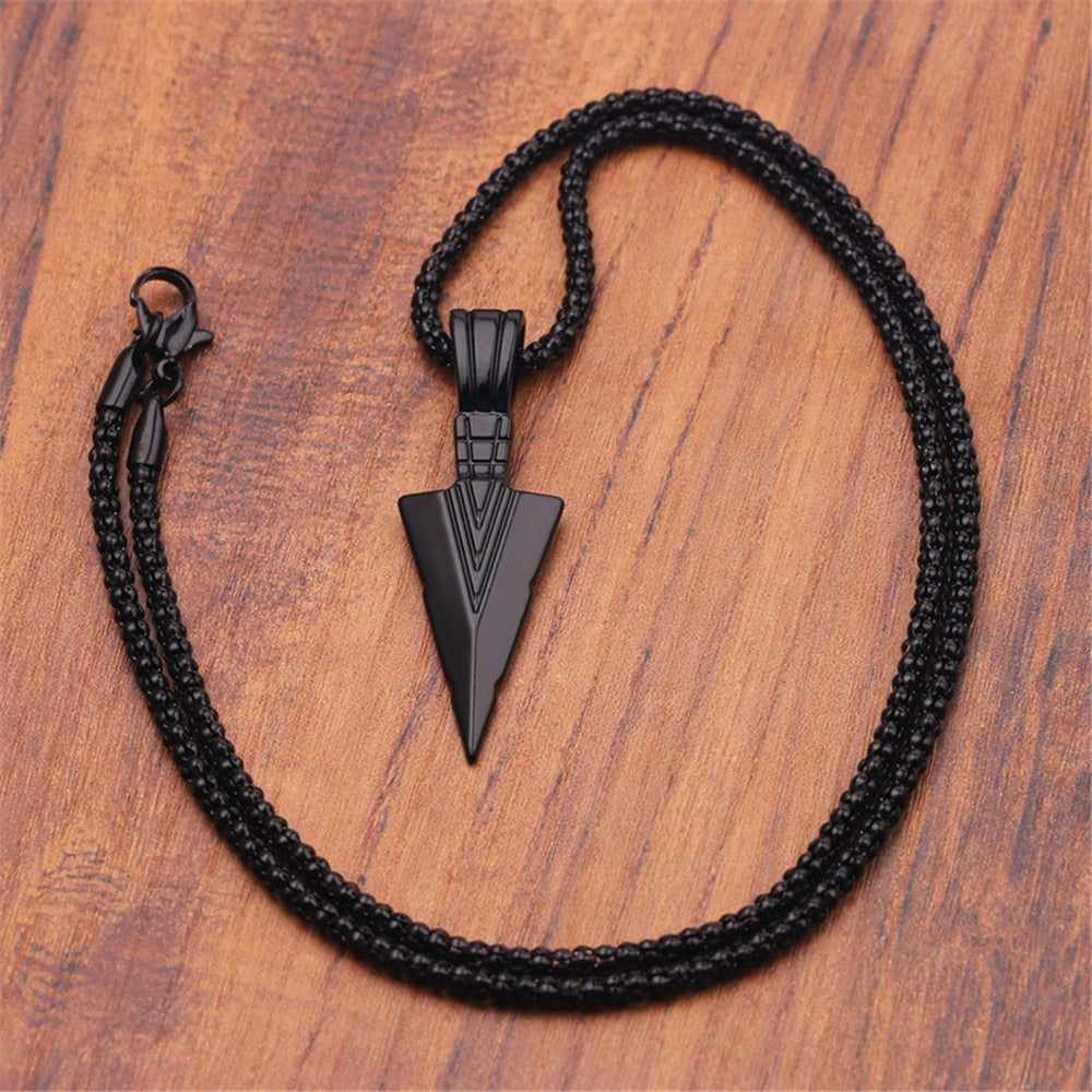 Men&#39;s Design Matte Black Long Necklace with Arrow Pendant Jewelry Chain Punk Rock Christmas Halloween Neck Chain For Men Women