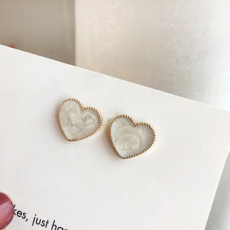 Cheapify Dropshipping 2022 New Fashion White Heart Earrings Trend Korean Sweet Stud Earrings For Women Party Jewelry Gifts