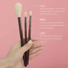 Load image into Gallery viewer, BETHY BEAUTY  Smudge Makeup brushes 3PCS Natural Goat Hair Eyeshadow Detail  and Highlight Blending Beauty Cosmetic Brushes