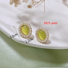 Load image into Gallery viewer, Green Color Crystal Dangle Earrings for Women Flower Pendants Imitation Pearl Earrings Metal Leaves pendientes Party Gift
