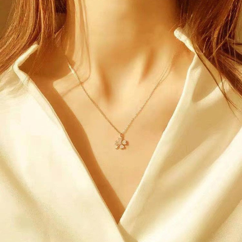 Four-leaf clover necklace light luxury niche design clavicle chain female ins cold wind fashion 2022 new necklace