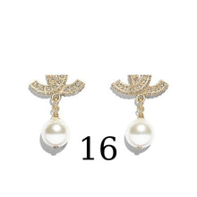 Load image into Gallery viewer, 2022 Classic Sterling Silver 925 Premium Banquet Lady Stud Earrings With Gift Box
