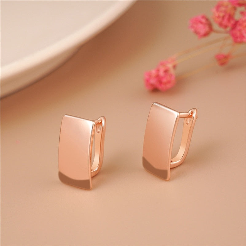 Creative Personality Gold Color Women&#39;s Earrings Metal Geometry Shiny Rectangular Glossy Earrings for Women Engagement Jewelry