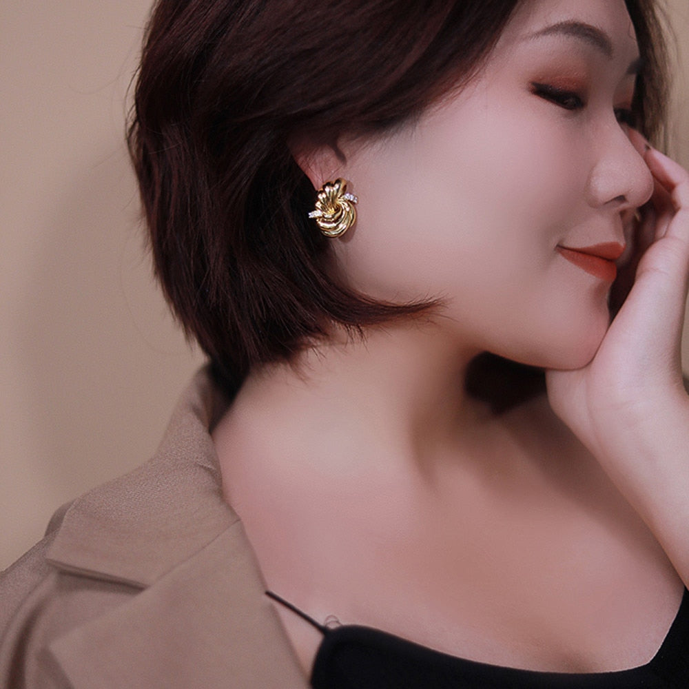 Huitan 2022 Newly Design Vintage Earrings for Women Simple Metal Gold Color Irregular Shaped Female Stud Earrings Hot Jewelry