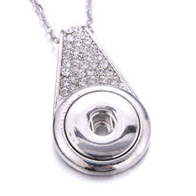 Load image into Gallery viewer, New Snap Jewelry 18mm Snap Buttons Necklaces Round Crystal Rhinestone Buttons Pendant Necklace Women DIY Fashion Jewelry 2022