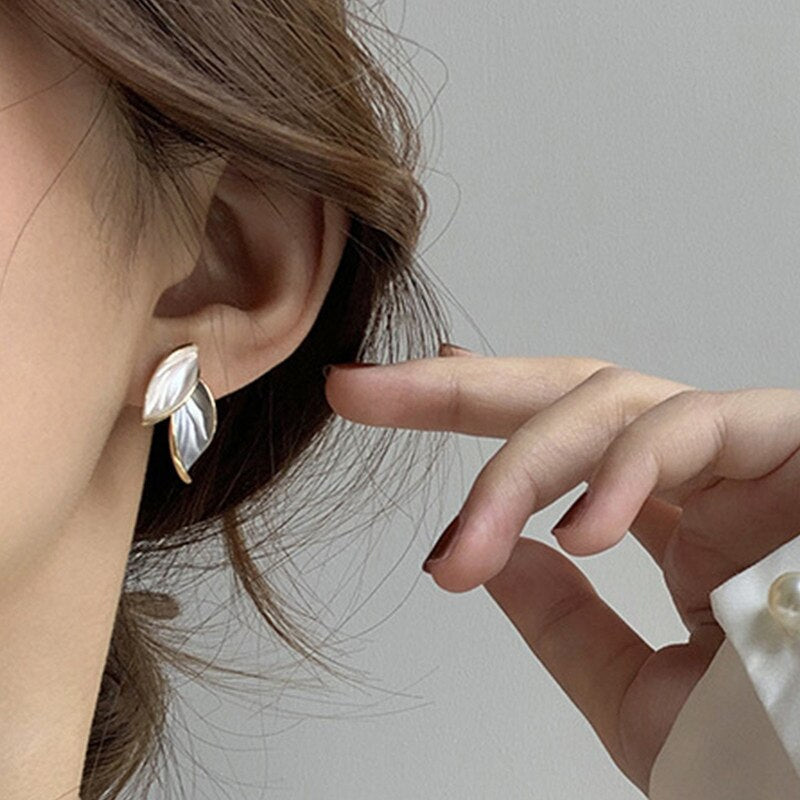 Korean Fashion Crystal Fishtail Drop Earrings For Women Jewelry Trendy Faux Pearl Women&#39;s Earrings Piercing Accessories 2022