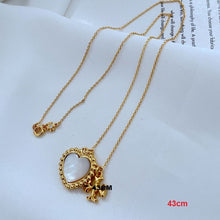Load image into Gallery viewer, French Luxury Fashion Trendy Golden Copper Solid Snake Chain Pearl Necklace For Women 2022 Simple Design Jewelry Birthday Gift