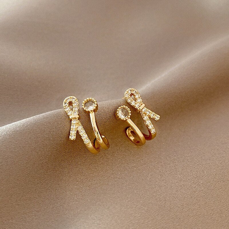 Korean Fashion Gold Temperament Simple and Compact Integrated Claw / Flower Curve Versatile Earrings for Women&#39;s Jewelry Wedding