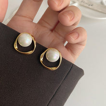 Load image into Gallery viewer, 2022 New Elegant Metal Heart-Shaped Back Hanging Pearl Earrings Korean Fashion Jewelry For Woman Girls Accessories Wholesale