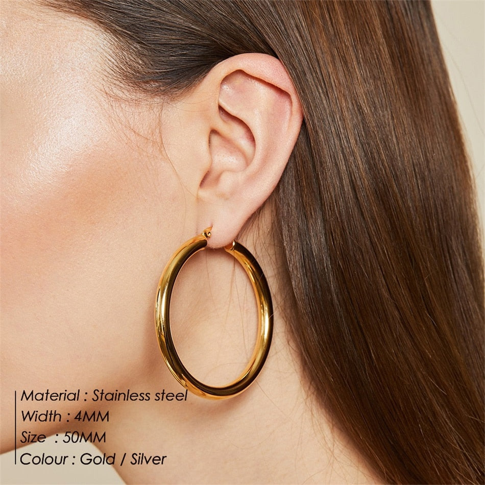 JUJIE 316 stainless steel pole simple round geometric ladies earrings fashion all-match party jewelry can be sold wholesale