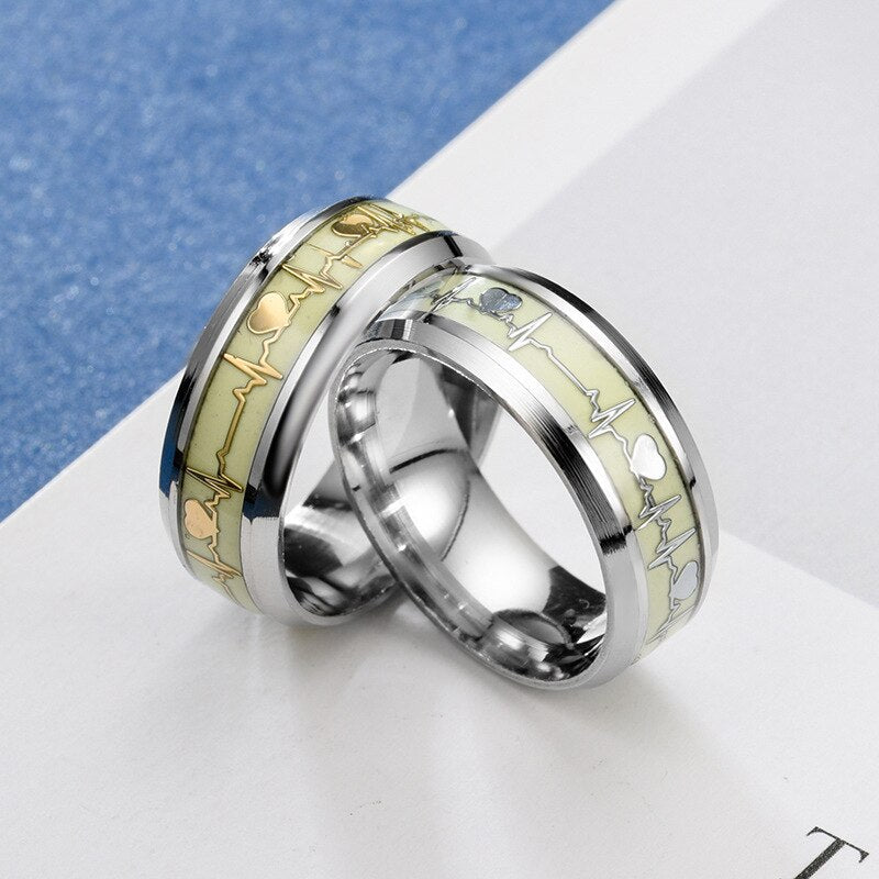 Hot fashion stainless steel luminous ring men&#39;s and women&#39;s models in the dark luminous ECG couple wedding ring jewelry gift new