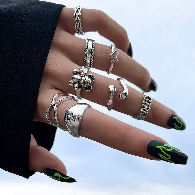 Retro Vintage Ring Set Gothic Alloy Rings Hiphop for Women Punk Silver Color Butterfly Snake Chain Finger Ring Jewelry Gift