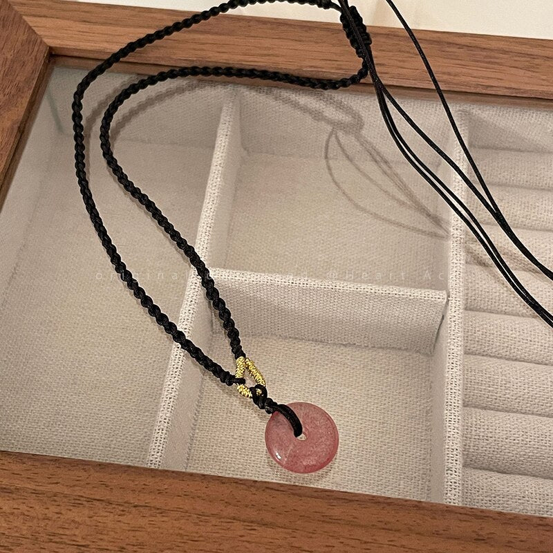 Korean Vintage Strawberry Crystal Choker Necklaces For Women 2022 New Adjustable Rope Chain Stone Pendant Fashion Jewelry Gifts