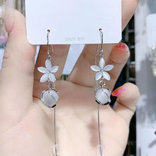 Load image into Gallery viewer, 2022 New Fashion Women&#39;s Classic Animal Butterfly Simple Crystal Diamond Earrings Pendant Jewelry Bride Wedding Banquet Gift Jew