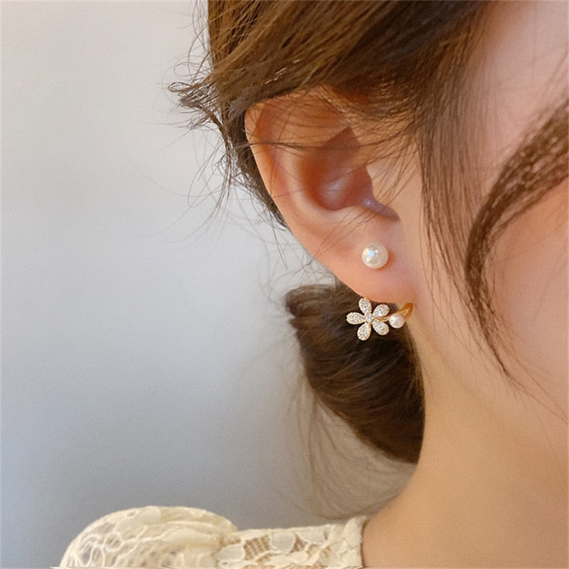 2022 New Korean Light Luxury Imitation Pearl Flower Pendant Earrings for Women Fashion Crystal Jewelry Party Valentines Day Gift