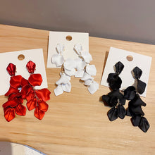Load image into Gallery viewer, Vintage Gorgeous Blue Red Petal Pendientes Piercing Earrings For Women Bohemian Rose Flower Tassel Long Earring Fashion Jewelry