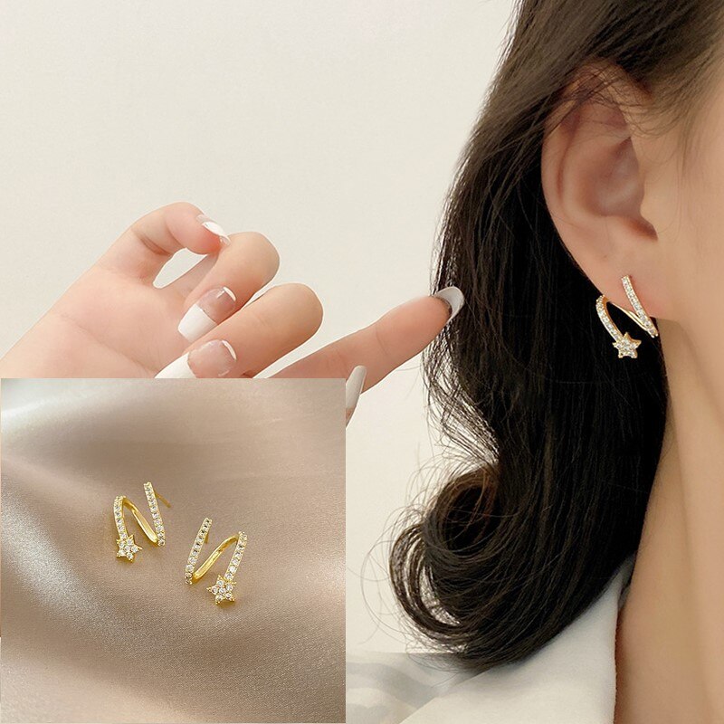 Korean Fashion Gold Temperament Simple and Compact Integrated Claw / Flower Curve Versatile Earrings for Women&#39;s Jewelry Wedding